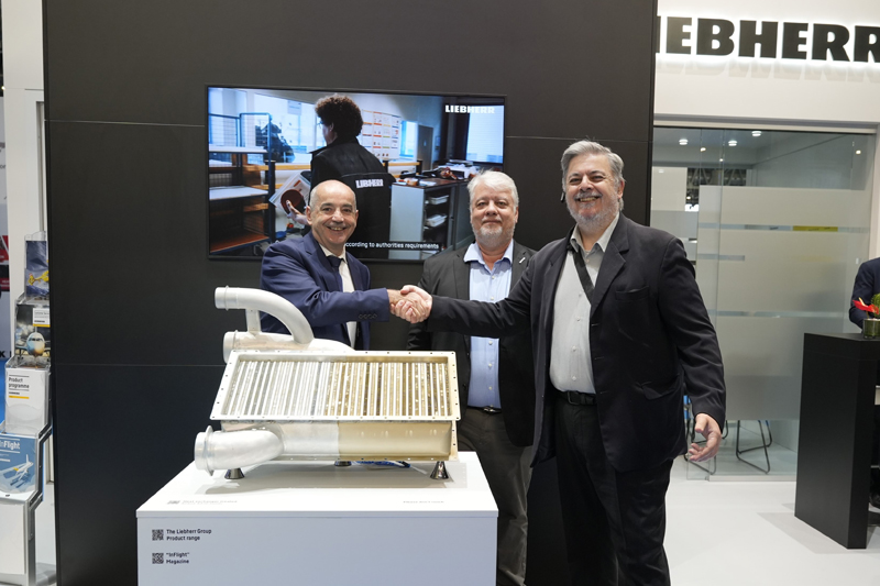 Liebherr and Azul sign contract for the development of workshops in Brazil